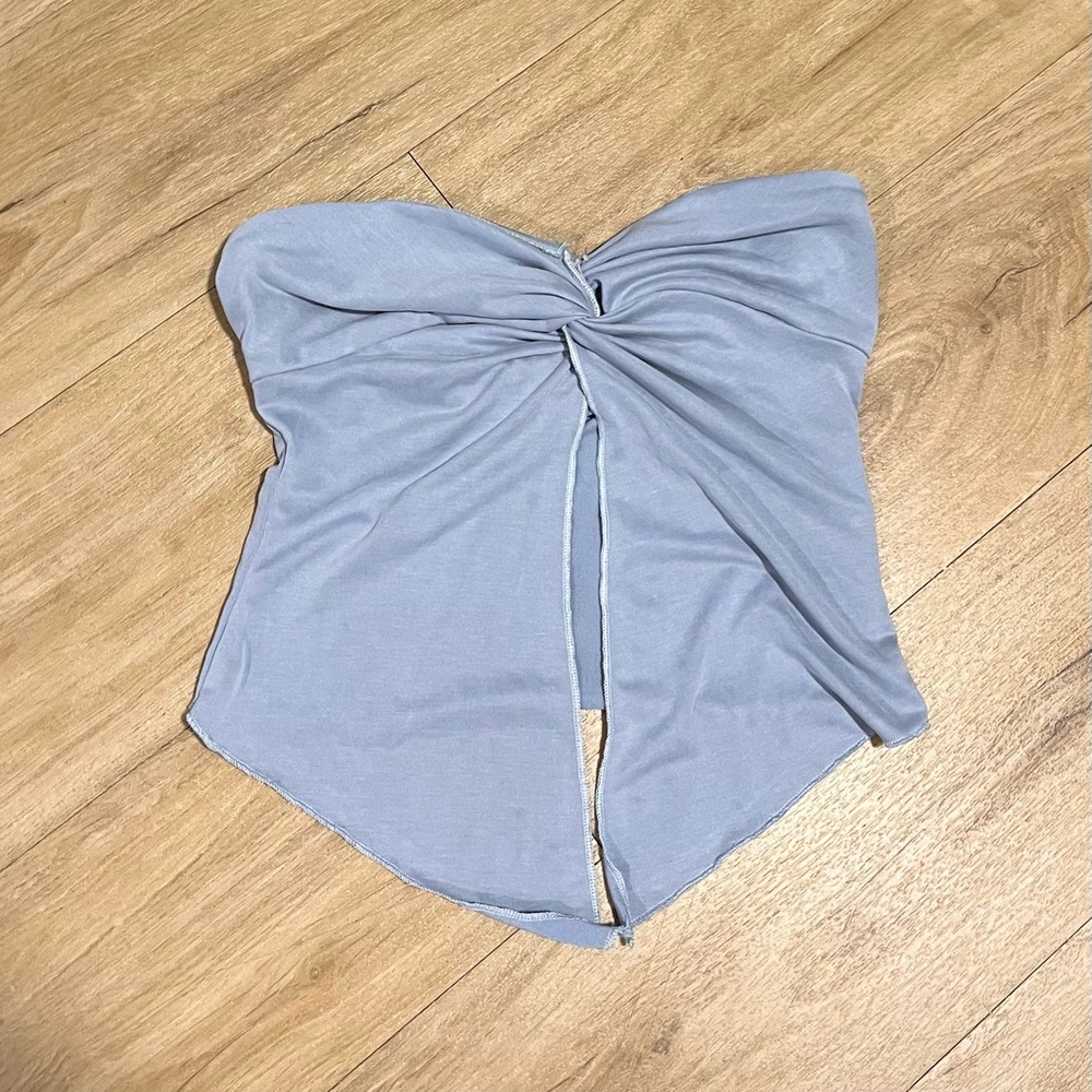 twisted split front tube top in light blue